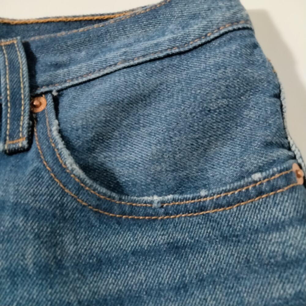 Levi's Premium 501 Sz 29 Button Fly Raw Hem Distressed Denim Jean Shorts - Picture 8 of 8